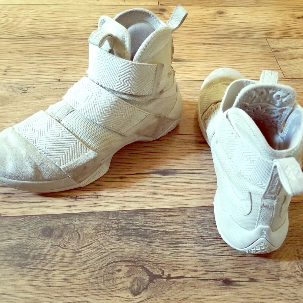 Nike Lebron soldier 10